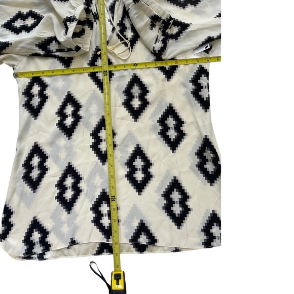 Britt Ryan Silk Geometric Print Blouse Size Medium - Picture 9 of 12